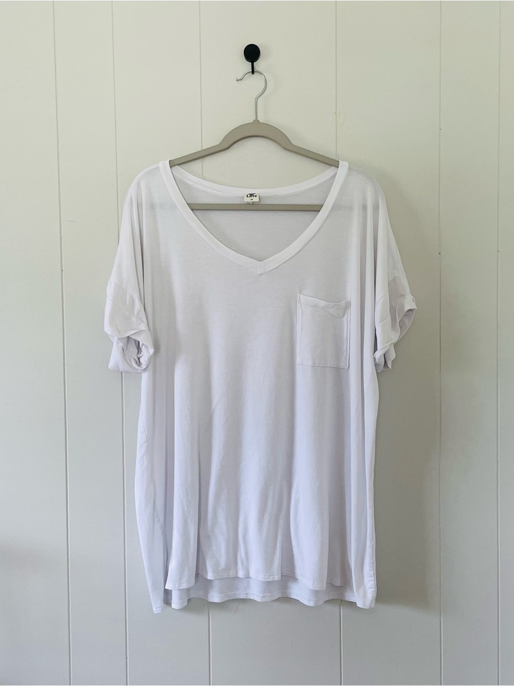 Sew In Love White V-Neck Short Sleeve Pocket Tee
